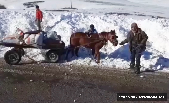 Atı kara saplanan besicinin yardımına Karayolları ekipleri koştu