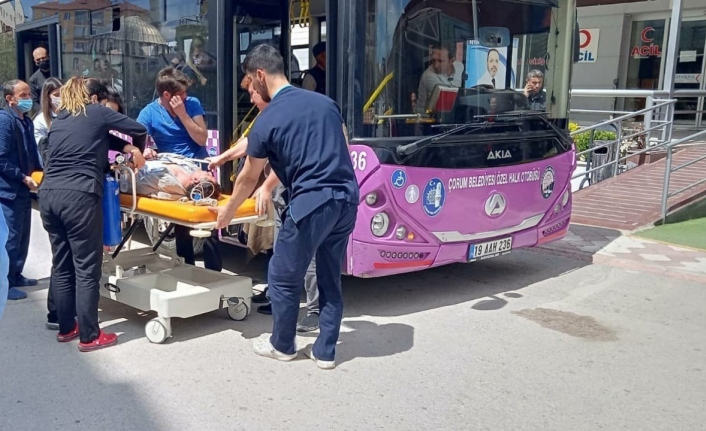 Kahraman şoför epilepsi nöbeti geçiren vatandaşı halk otobüsüyle hastaneye yetiştirdi