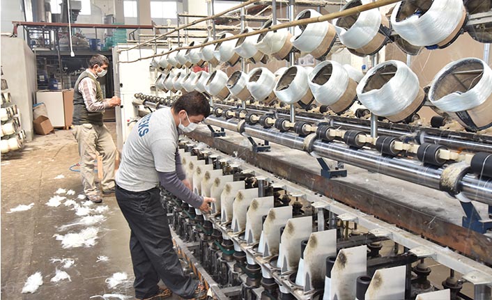 Türkoğlu’ndaki fabrikalar işçi bulmakta zorlanıyor