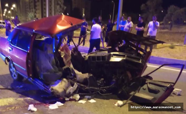 Kahramanmaraş'ta çarpışan otomobillerdeki 1 kişi öldü, 2 kişi yaralandı